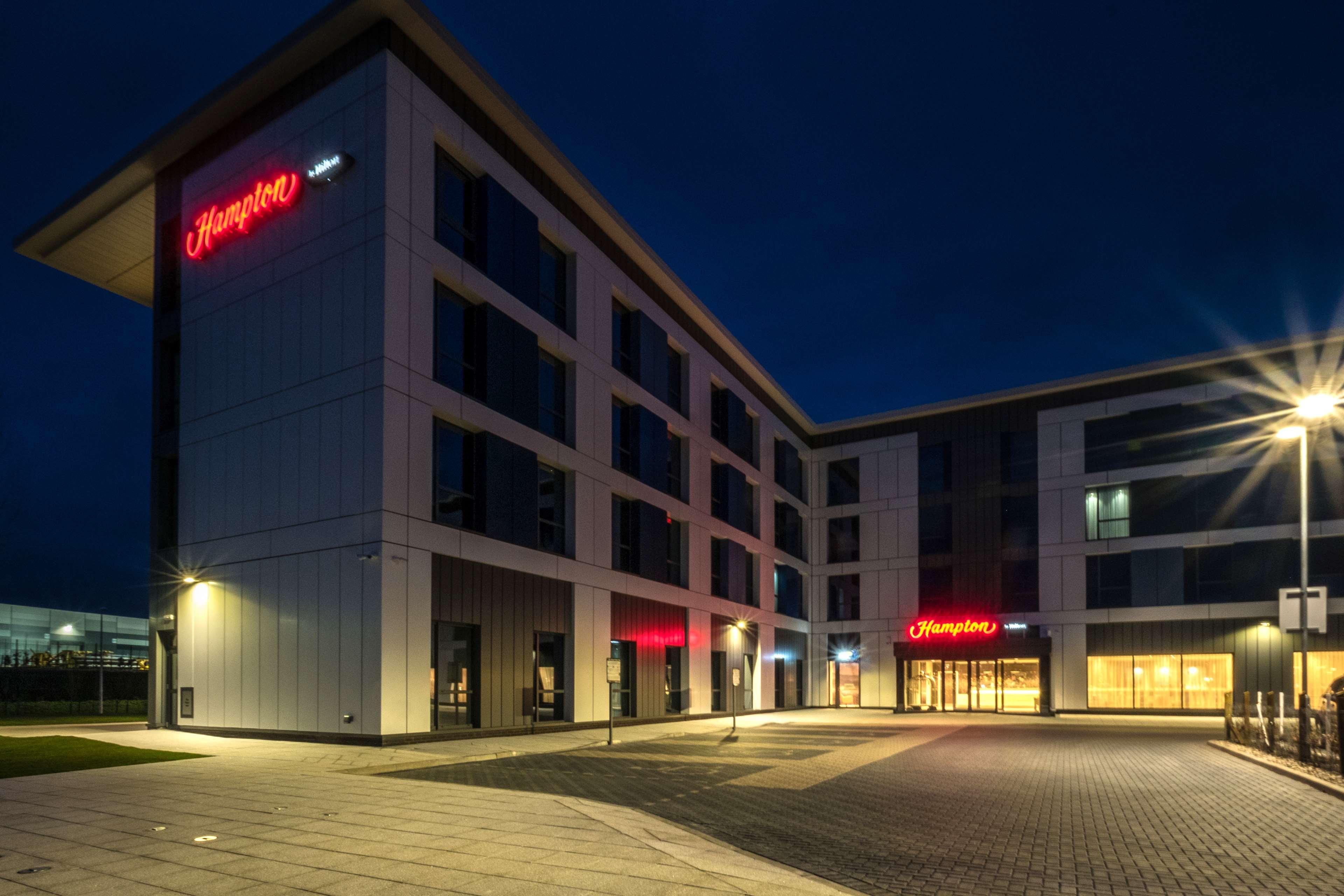Hampton By Hilton Aberdeen Airport Dyce Exterior foto